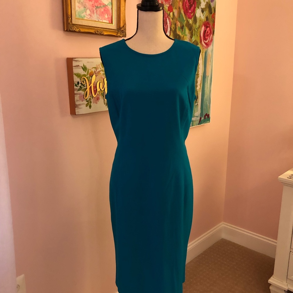 Great sheath dress!